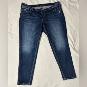 Plus size Silver Jeans Co. ® Suki dark wash
skinny jean in DARK SANDBLAST